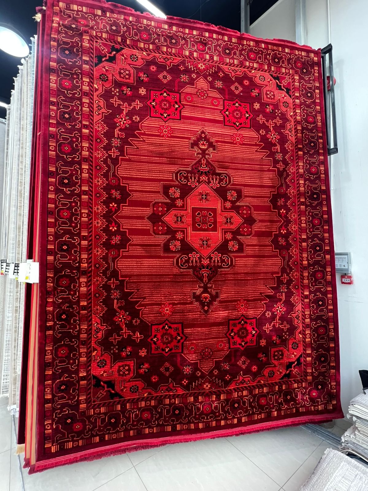 سجاد احمر مقاس 250/350